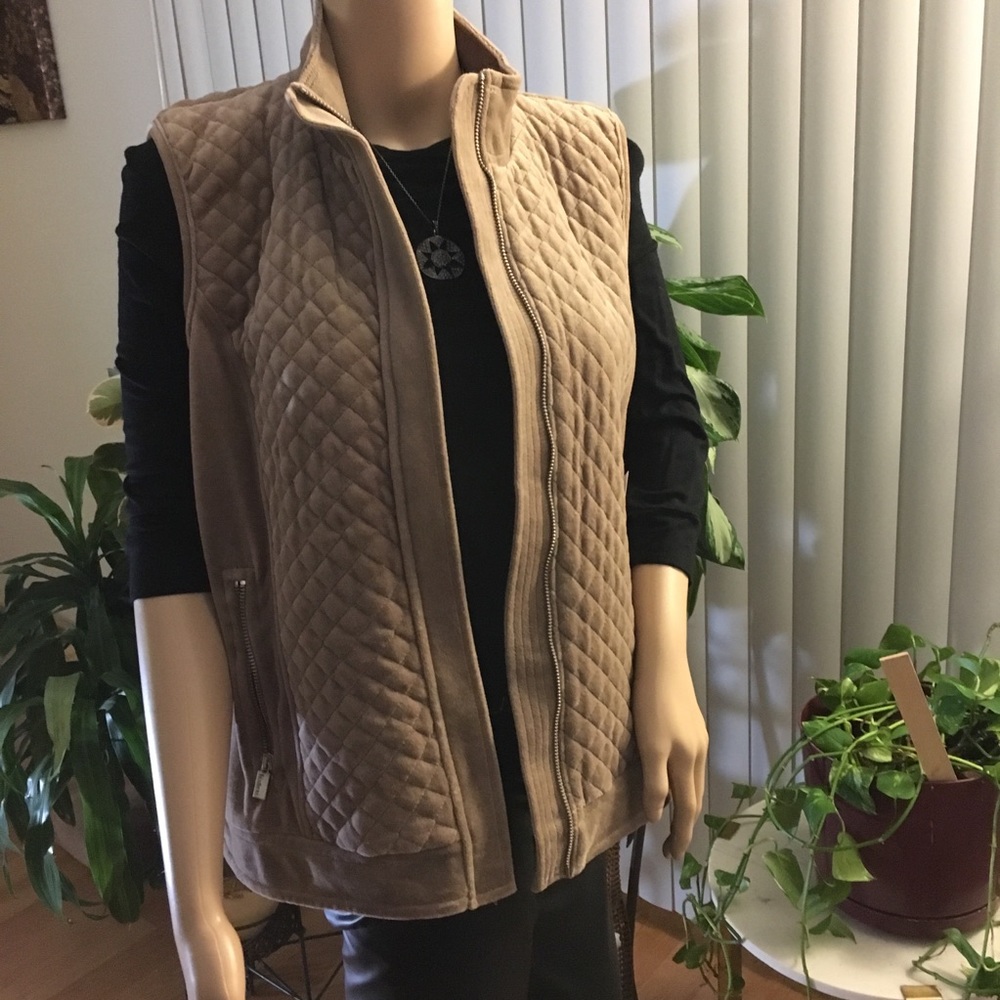 Liz and Co. Women Vest